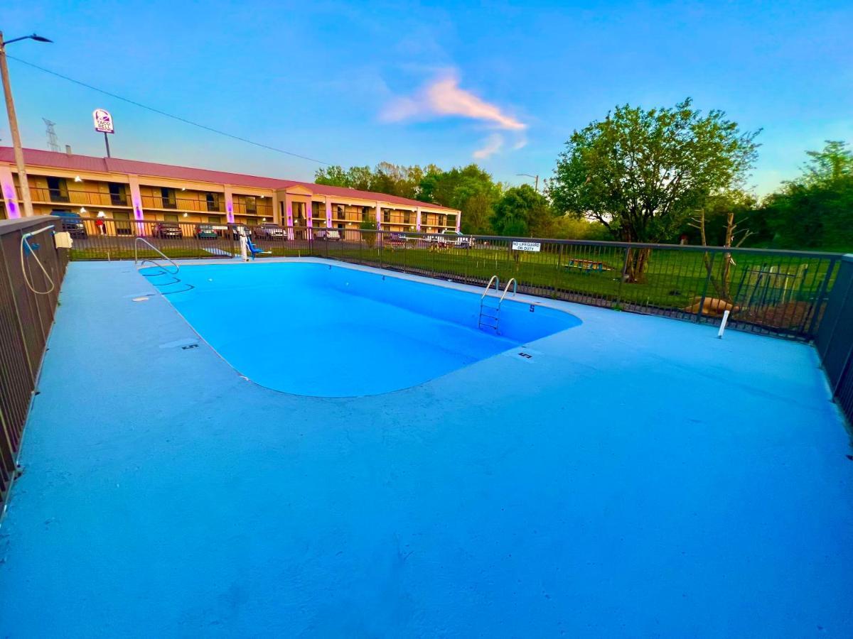 Days Inn By Wyndham Athens Eksteriør bilde